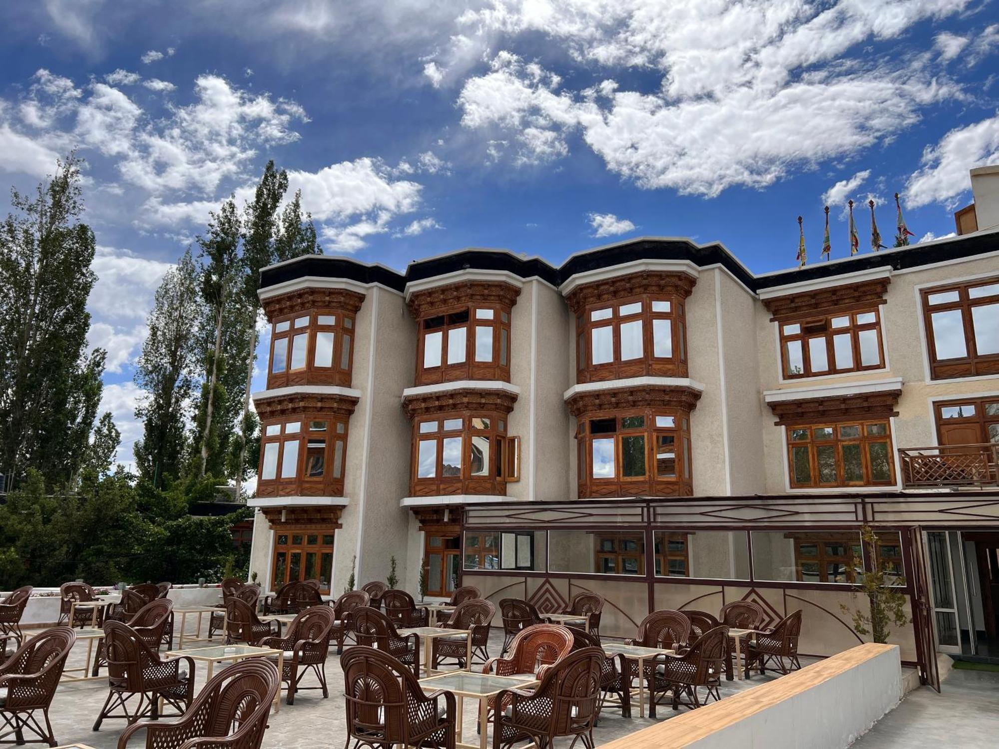 Hotel New Glacier View Leh Buitenkant foto