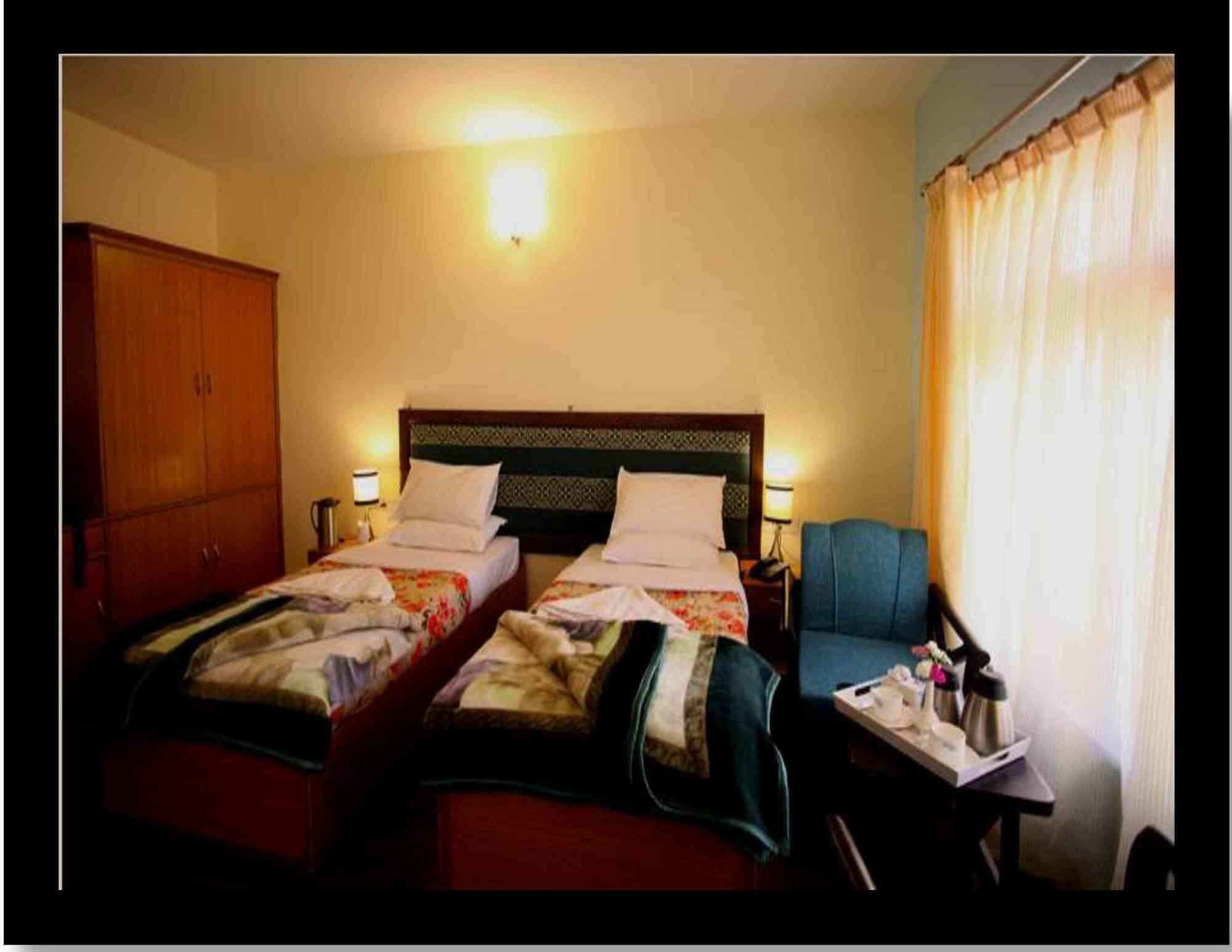 Hotel New Glacier View Leh Buitenkant foto