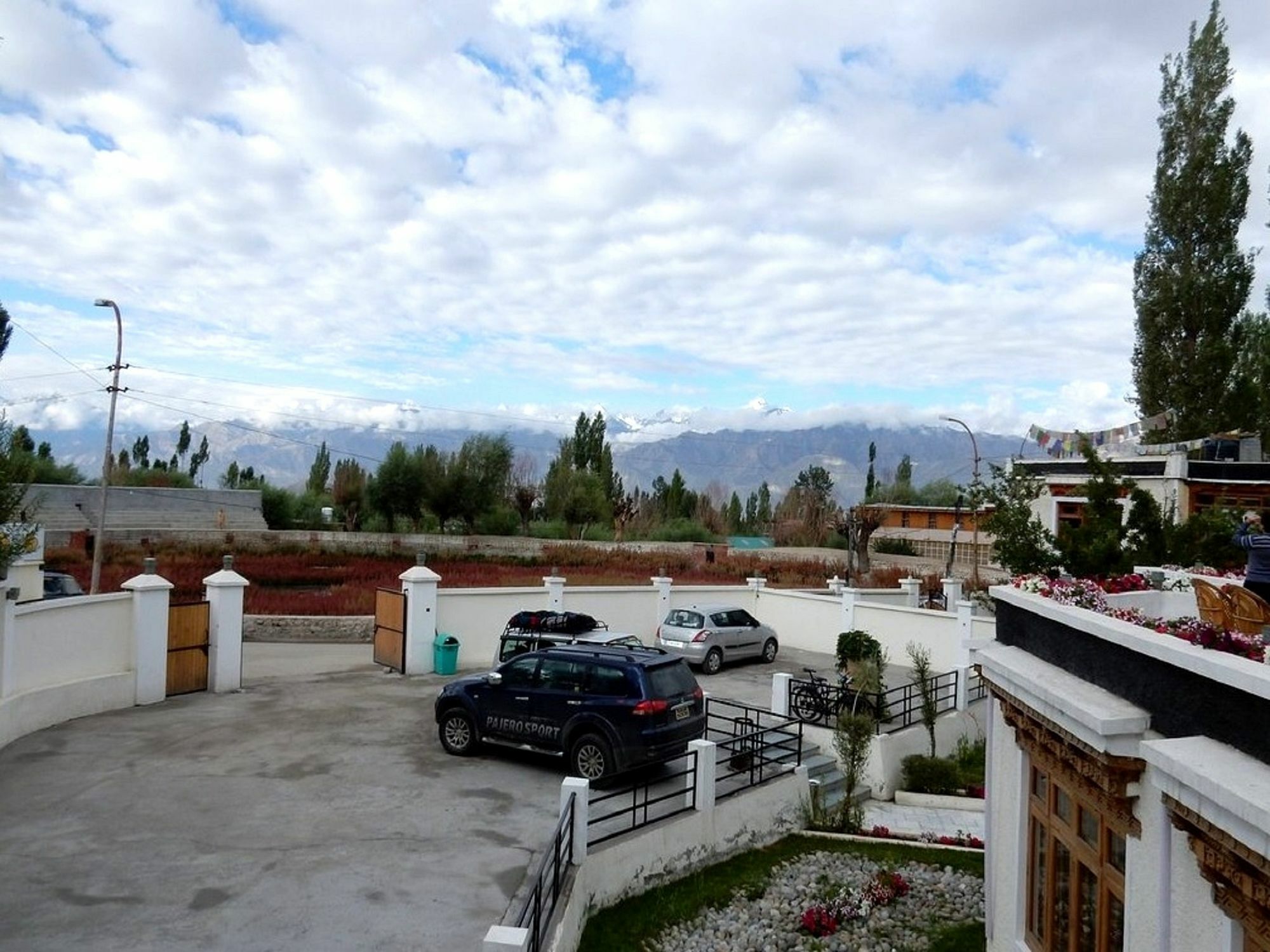 Hotel New Glacier View Leh Buitenkant foto